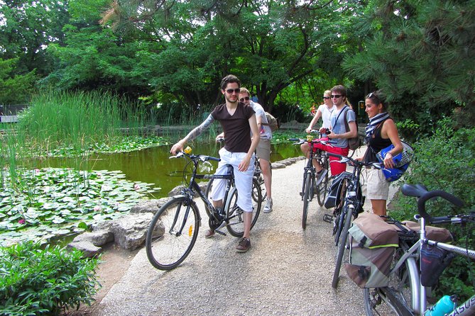 Budapest to Szentendre bike & boat tour - Szentendre stroll: the town break that makes the whole day feel complete