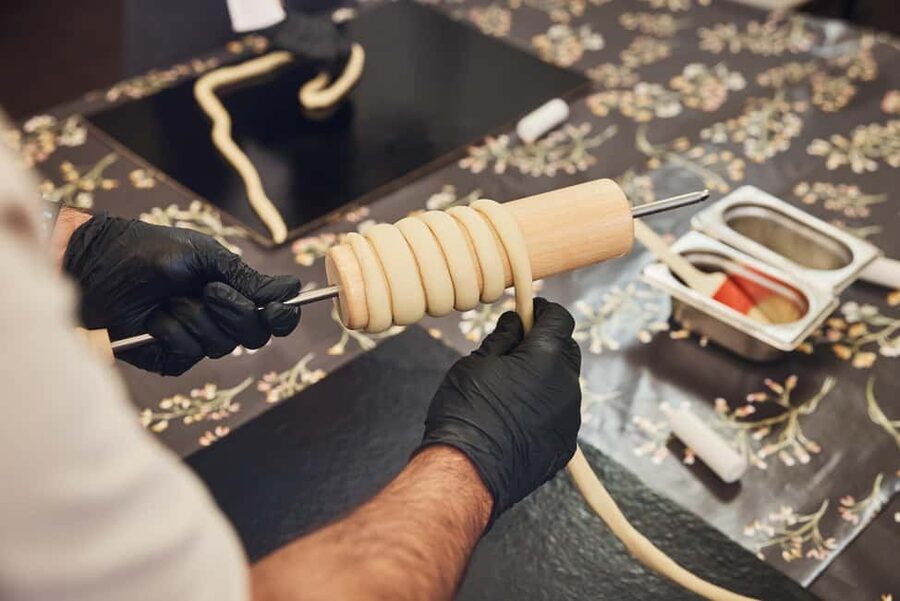 Budapest: Traditional Chimney Cake (Kürtőskalács) Workshop - How This 65-Minute Kürtőskalács Workshop Actually Feels