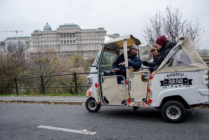 Budapest Tuk Tuk Tour with House of the Unicum Distillery Visit - Heroes’ Square and the quick power of a big landmark