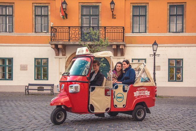 Budapest TukTuk Private Tour with Goulash Soup in the Downtown - The route logic: Buda views, Pest landmarks, and river “wins”