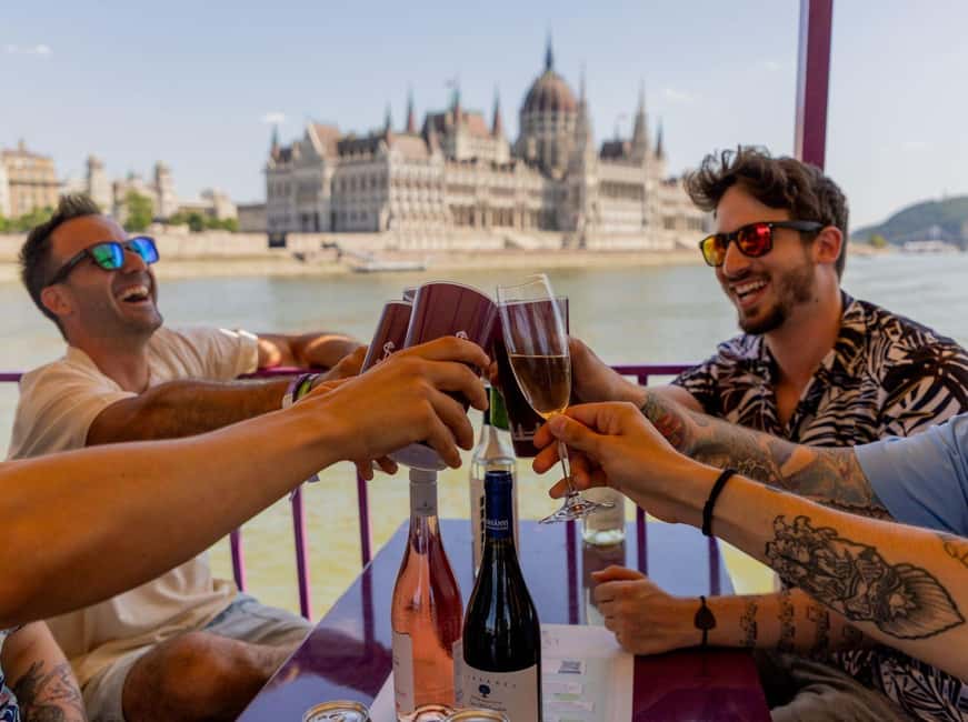 Budapest: Unlimited Drink Cruise - Why this 60-minute cruise works for first-timers