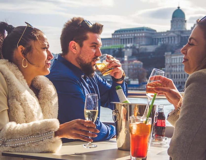 Budapest: Unlimited Drink Cruise - Food and snacks: what you can buy (and what you should bring)