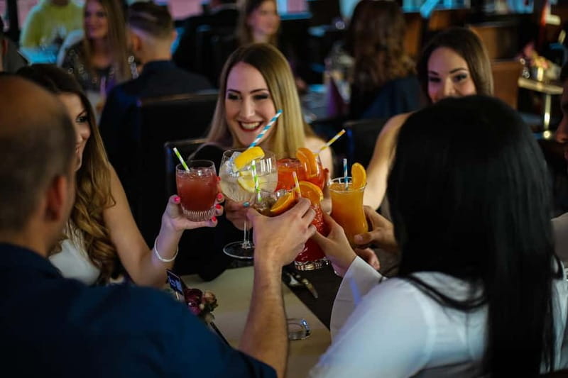 Budapest: Unlimited Drink Cruise - Where you start and end, and how to avoid stress