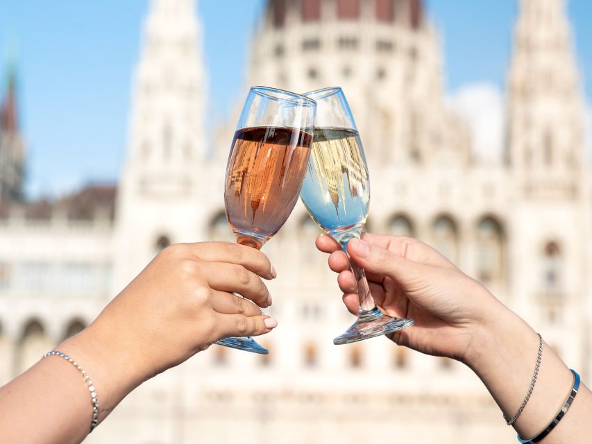 Budapest: Unlimited Prosecco, Beer and Aperol Spritz Cruise - Boarding Moment: Welcome Drink and How the Audio Guide Works