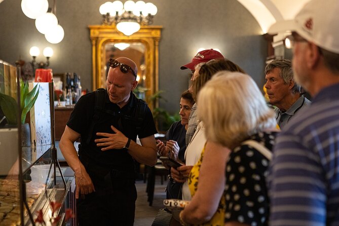 Budapest Urban Treats - Cake and Coffee House Tour - Stop One: Opulent Coffee Houses and the Hungarian Coffee Mood