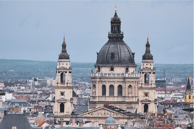 Budapest Walking Tour: Explore Top Sights & Hidden Gems - Szent Istvan Bazilika and the “Surprise Stops” Strategy