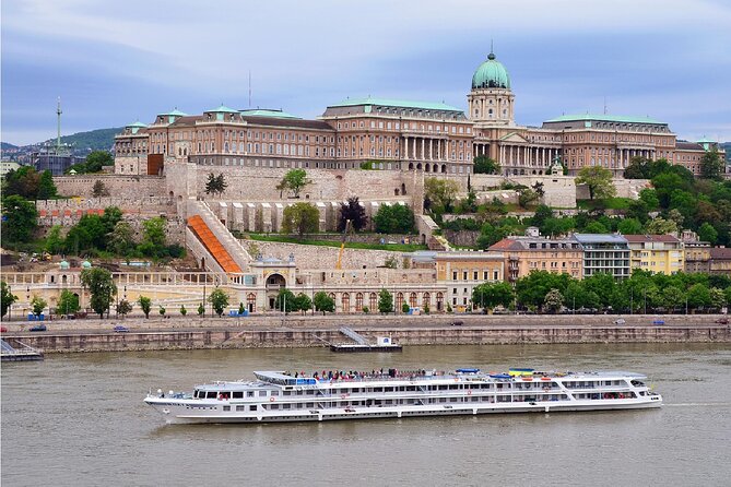 Budapest Walking Tour: Explore Top Sights & Hidden Gems - Tour Style: How It Should Feel While You Walk