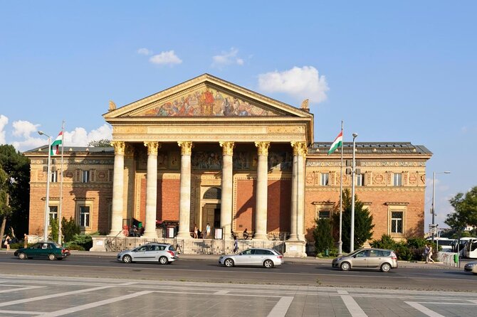 Budapest Walking Tour with Your Private Guide: 20+ Highlights - Key things that make this private tour work well