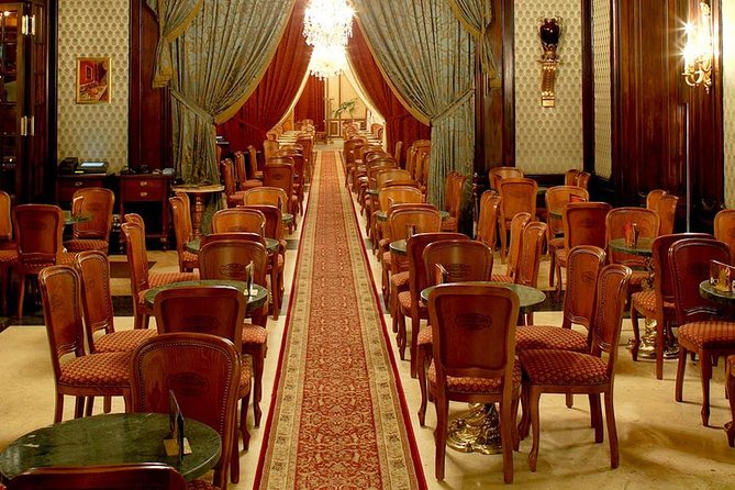 Café Wandering: An Excursion through Budapest’s Belle Epoque - Small-group pace: how it feels on your feet