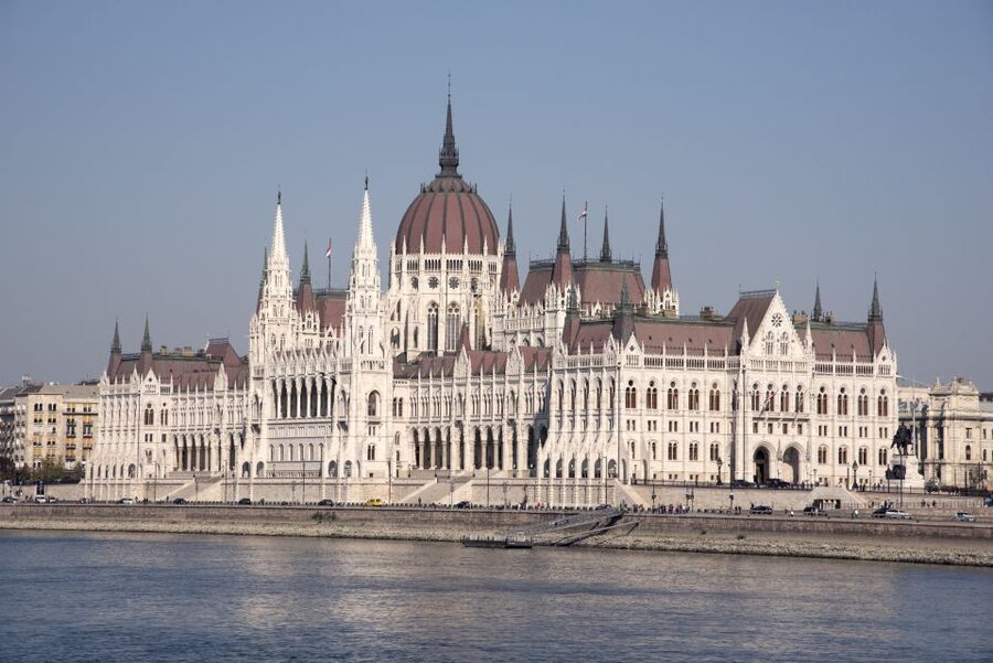 Castle District & Pest Driving Tour with Danube River Cruise - Pest by Car: Market Hall, Synagogue Area, Heroes’ Square, City Park