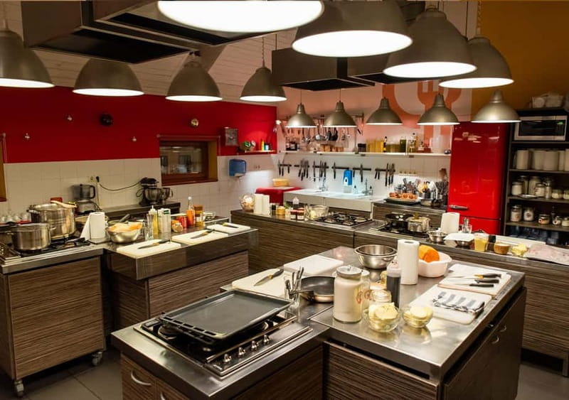 Chefparade Cooking School_ Hungarian menu - The dishes you’ll likely make: goulash, paprikash, and classic dessert choices