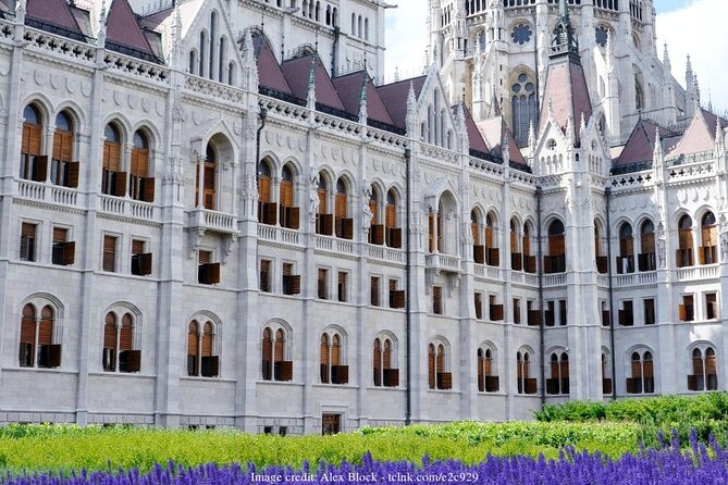 Communism in Budapest: Private Tour with House of Terror Museum - Guide Vera and the Power of a Human Timeline