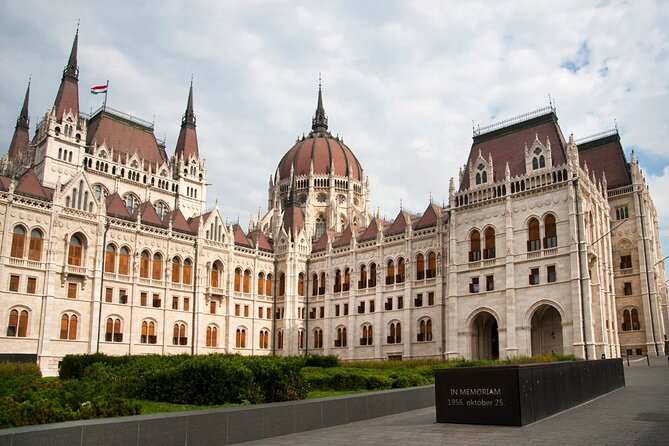 Comprehensive sightseeing tour - Hungarian State Opera House: A Gorgeous Exterior Moment