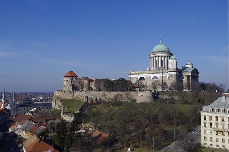 Danube Bend: Private 8-Hour Full Board Tour from Budapest - Key Points to Know Before You Go