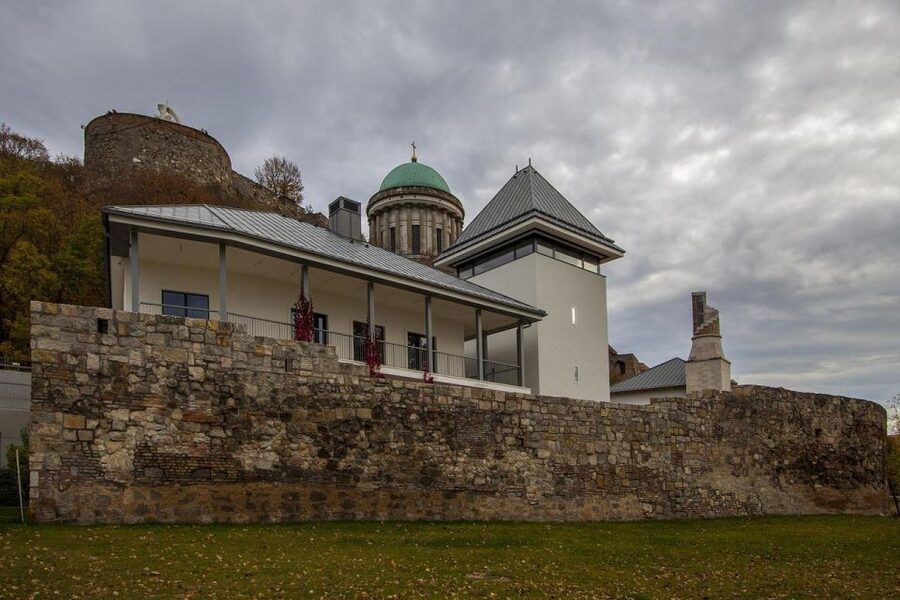 Danube Bend: Private 8-Hour Full Board Tour from Budapest - The Danube Bend Route: Why This Works as a Day Trip