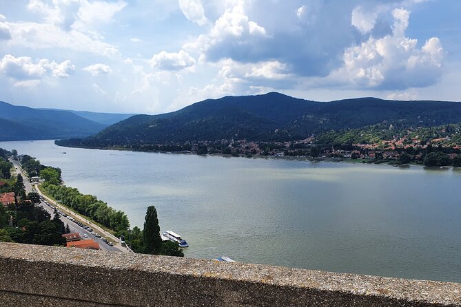 Danube Bend Tour by van - Stop 1: Esztergom Basilica and the Cardinal Mindszenty Crypt