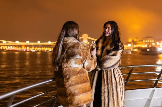 Dinner & Lights - Budapest Dinner Cruise - Service Style: Why People Keep Mentioning the Staff