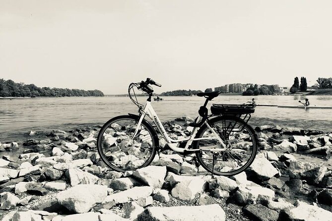 E-Bike Guided Tour in Castle Hill Budapest - A 3-hour e-bike sampler of Budapest’s best views