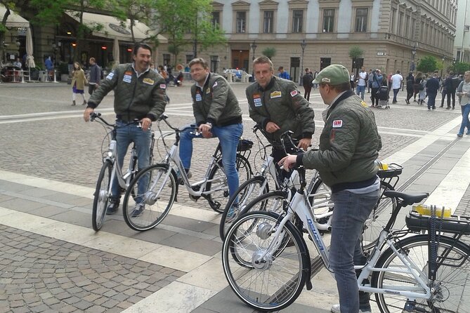 E-Bike Guided Tour in Castle Hill Budapest - Erzsébet Bridge panoramas and the WWII reconstruction story
