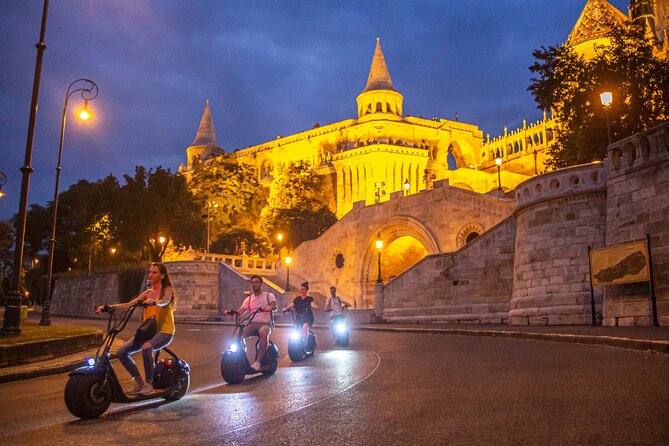 Easy & Convenient E-Scooter Rental for Sightseeing in Budapest - The gear that saves you money and hassle: helmet, lock, lights