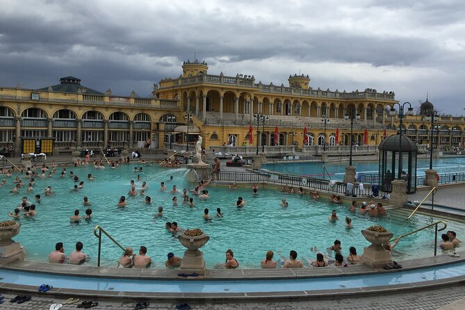 Entrance to Szechenyi Spa in Budapest - Food, comfort, and the reality of spending 4–6 hours