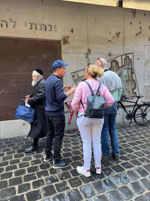 Explore the rich Jewish heritage of Budapest PRIVATE TOUR - Hungarian context at the start: why the route begins around a museum