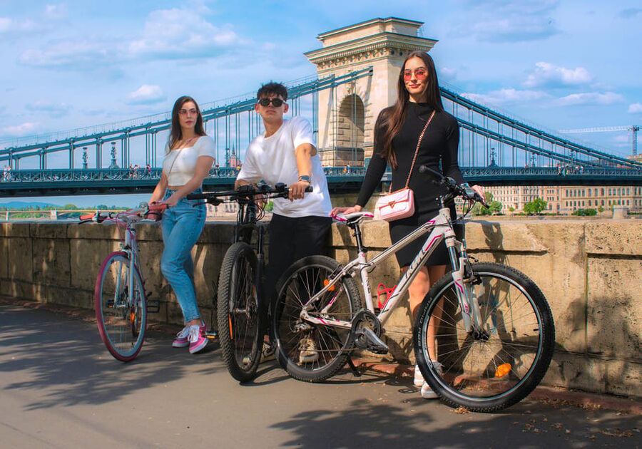 Explore the rich Jewish heritage of Budapest PRIVATE TOUR - Kóser Piac / Kosher Market: browsing the neighborhood’s food life