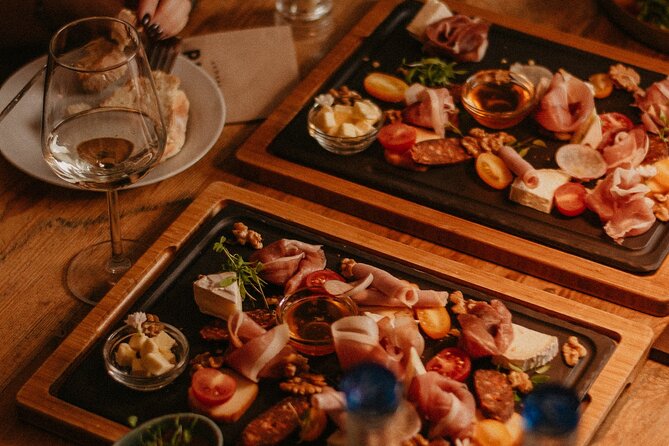 Food and Wine Tasting in Budapest City Center with Sommelier - Timing and Group Size: Why 2 Hours Works