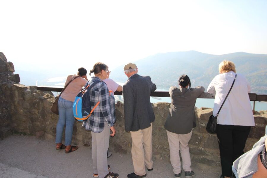 From Budapest: Danube Bend & Szentendre Tour with Lunch - Meeting Point and How the Day Runs in Real Time