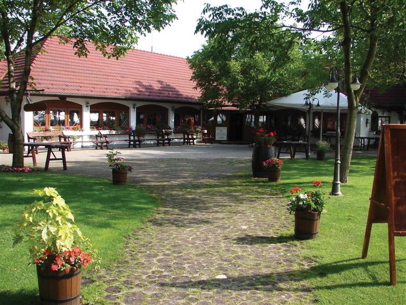 From Budapest: Full-Day Puszta Tour with Lunch and Show - Key things to know before you go