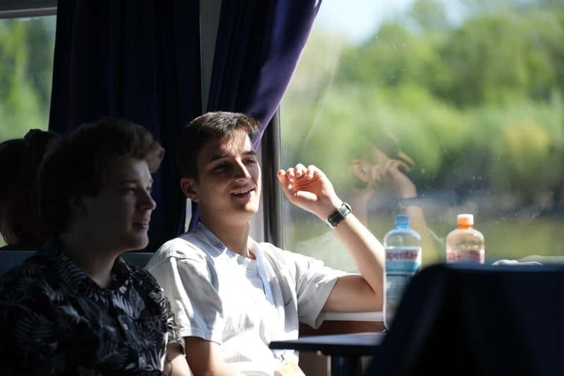 From Budapest: Full or Half Day Danube Bend Cruises - Cruise Comfort and Deck Strategy on Mahart Cruises