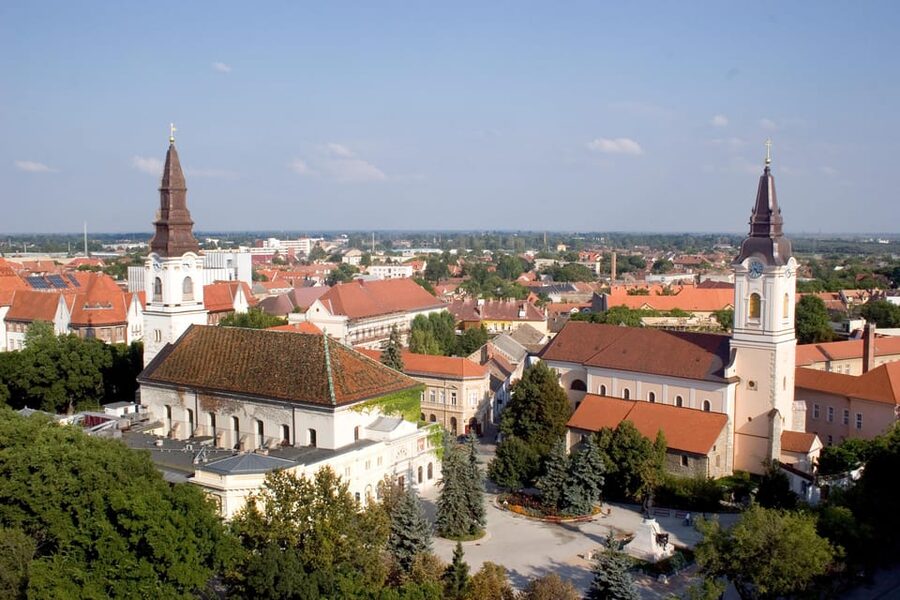 From Budapest: Puszta Horse Show and Countryside Visit - The Bus Ride Out: Comfort and a Quick Reset