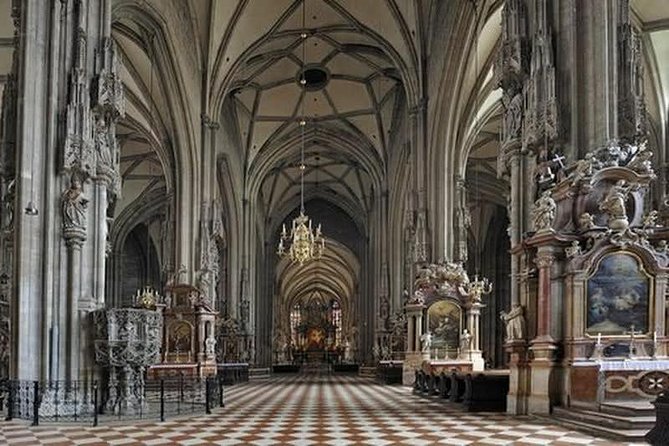 Full day PRIVATE GUIDED VIENNA tour from Budapest with lunch and drinks - St. Stephen’s Cathedral and the real walking you’ll do
