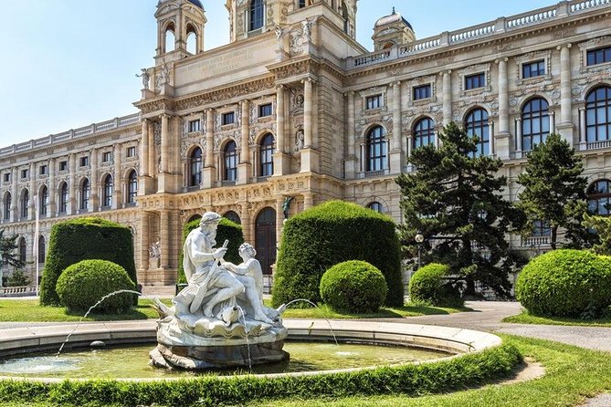 Full day PRIVATE GUIDED VIENNA tour from Budapest with lunch and drinks - Price and what you’re really paying for