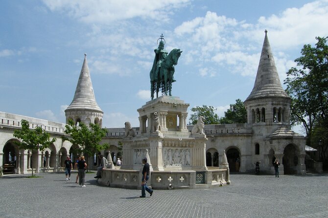 General sightseeing tour - Millennium Monument and the Unknown Heroes