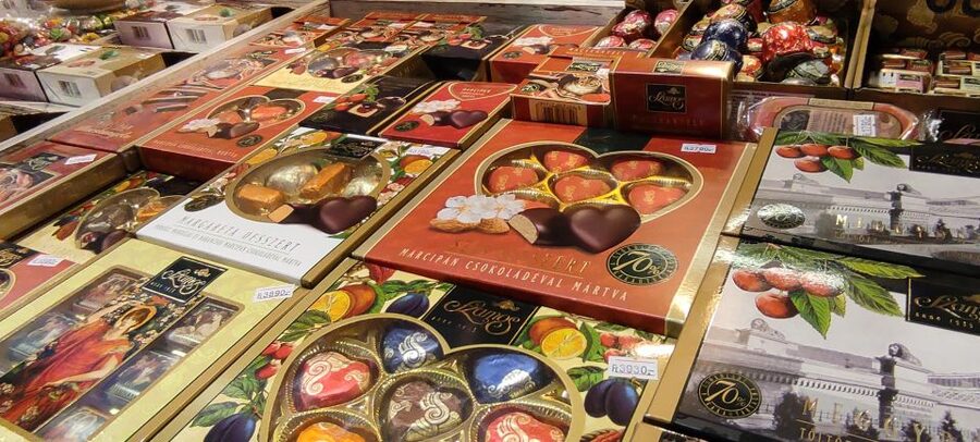 German tour in the Market Hall of Budapest with tastings - Who This Tour Suits Best