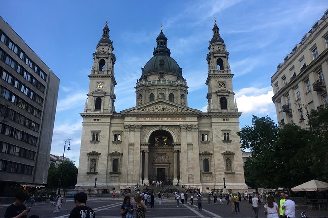 Half day Budapest city tour by car / minivan - Budapest in a tight schedule: why the car tour works