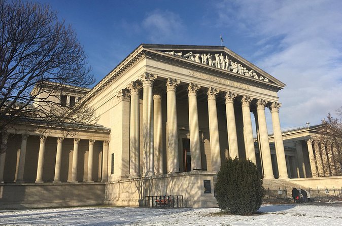 Highlights of Budapest Walking Tours - Stop 3: Great / Central Synagogue (Nagy Zsinagóga) and Jewish Quarter Meaning