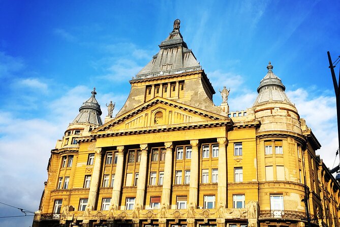 Highlights of Budapest Walking Tours - Stop 4: St. Stephen’s Basilica (Szent István Bazilika) Outside Visit