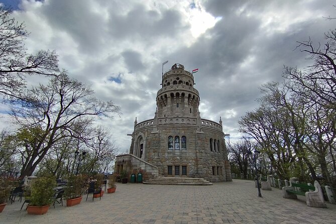 Hiking in Budapest - Forest stories, local conversation, and the small “nature stops”