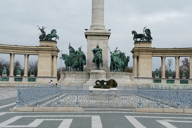 Historical and Cultural Guided Tour of Budapest - Parliament exterior walk, plus the option of an inside visit