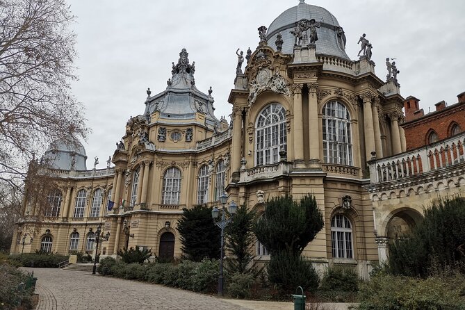 Historical and Cultural Walking Tour in Budapest - Stop 2: City Park, Vajdahunyad Castle, and the “1000 Years” Idea
