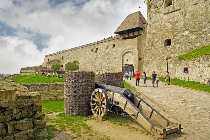 Home to Bull's Blood red wine! Eger with winetaste private tour - Key highlights worth your attention