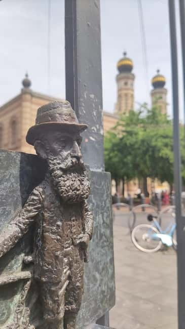 Jewish Budapest (German-language city tour) - Kazinczy Street Synagogue and conservative/Orthodox life today