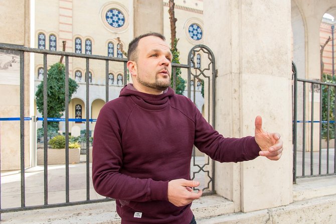 Jewish Heritage in Hungary with a Historian - Start at Erzsébet tér: the “main square” with medieval roots