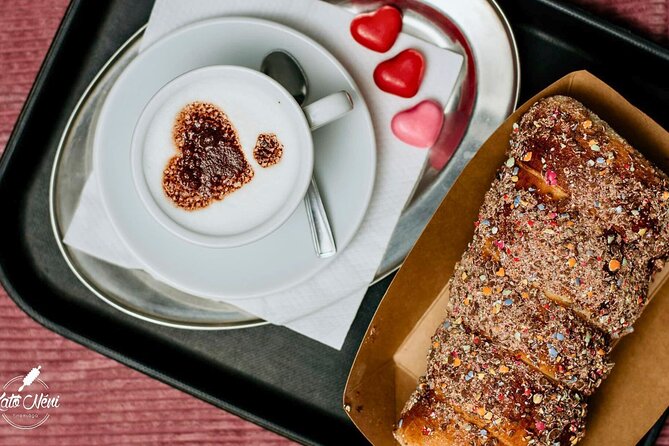 Kürtőskalács: Chimney Cake Workshop in City Park Budapest - Tea or coffee breaks: what you can do in the park afterward
