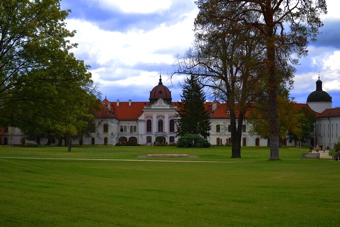 Legacy of Sissi Royal Palace of Godollo Tour with Cake and Coffee - Who this tour fits best