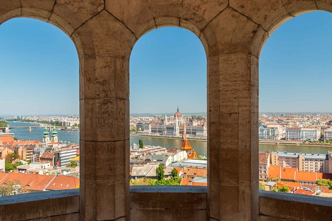 Live virtual walking tour in the Buda Castle quarter - The Northern Facade of Buda Castle: What to Watch For