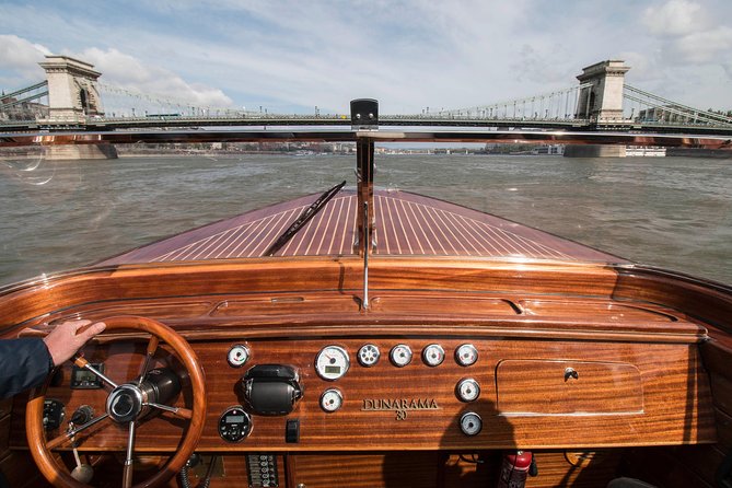 Luxurious, private day cruise with a waterlimousine to Szentendre - The boat: leather comfort and two ways to look out
