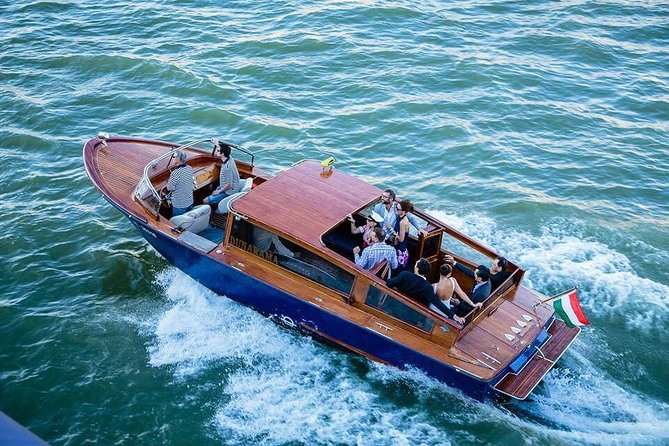 Luxurious, private day cruise with a waterlimousine to Szentendre - Szentendre: 2 hours in a painters’ town